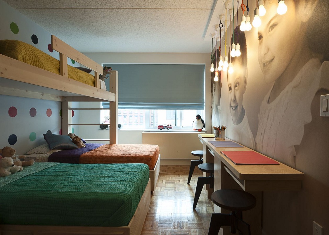 Детская комната для троих деток без двухъярусных кроватей