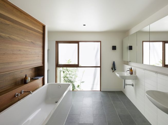 Планировка и дизайн ванной комнаты в частном доме
