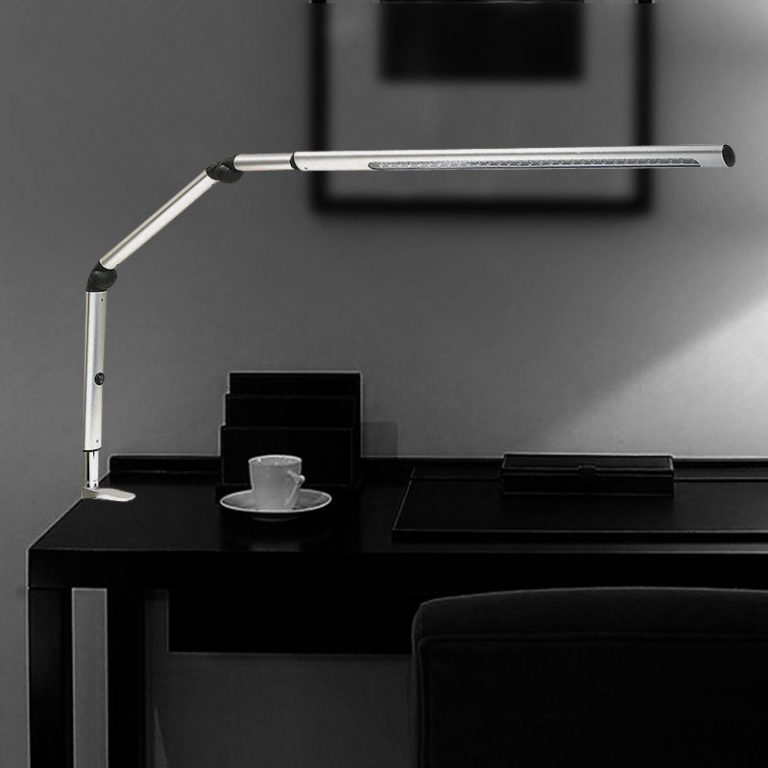 Лампы для освещения компьютерного стола