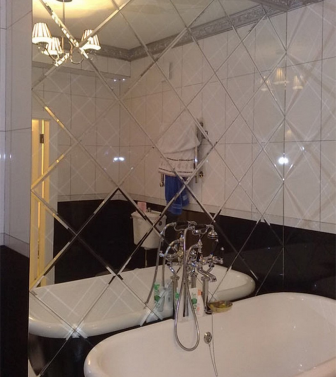 Зеркальная плитка в ванной комнате