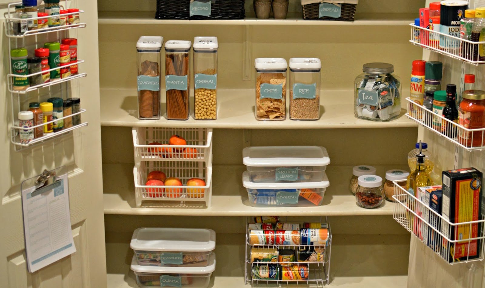 Что можно хранить в помещениях. Хранение продуктов. Хранение пищевых продуктов. Шкаф для хранения продуктов. Стеллаж в кладовку.